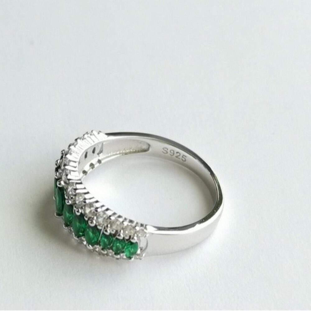 Sterling silver emerald and cz  ring size 7 🆕 - Picture 5 of 7
